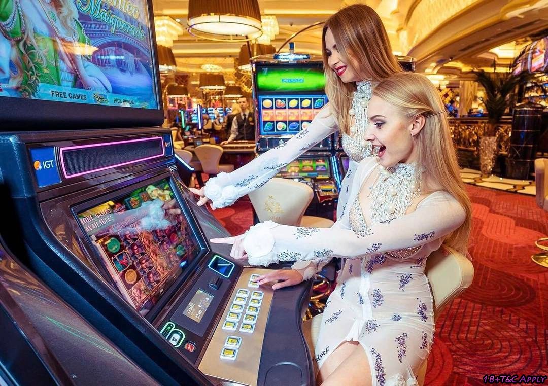 Spinning to Win Slot Machine Excitement